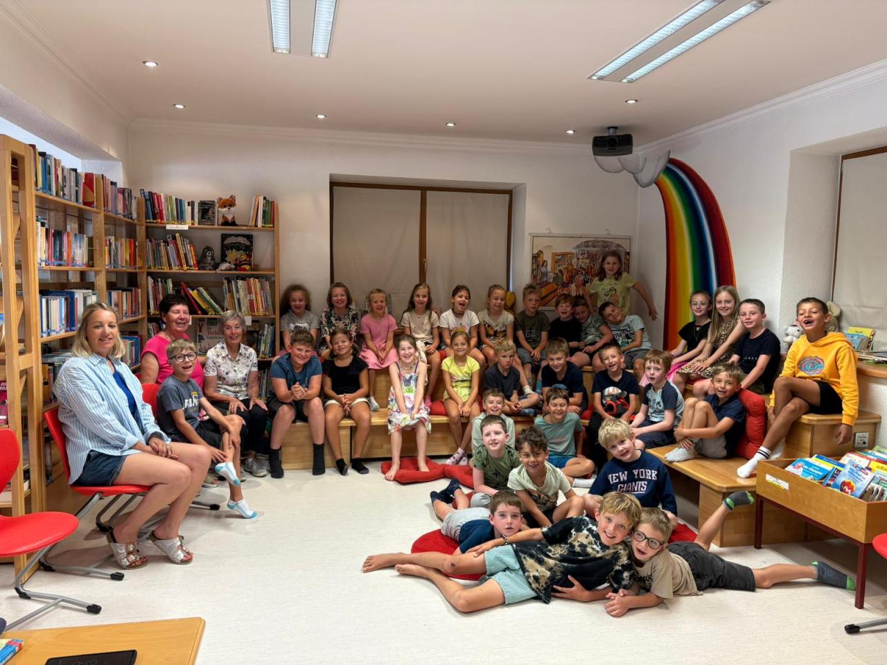 Unsere VS-KInder in der Bibliothek