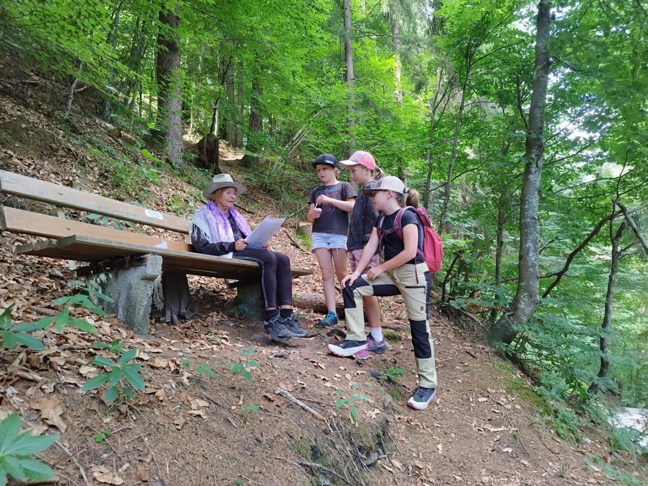 Annelies mit Mädchen