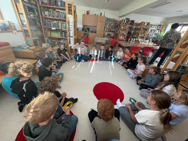 Die Kinder der 1. und 2. Klasse waren mit Begeisterung dabei