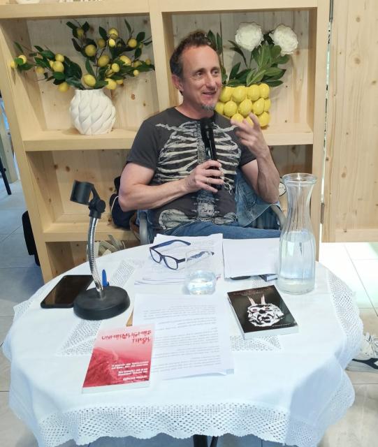 Christian Kössler liest